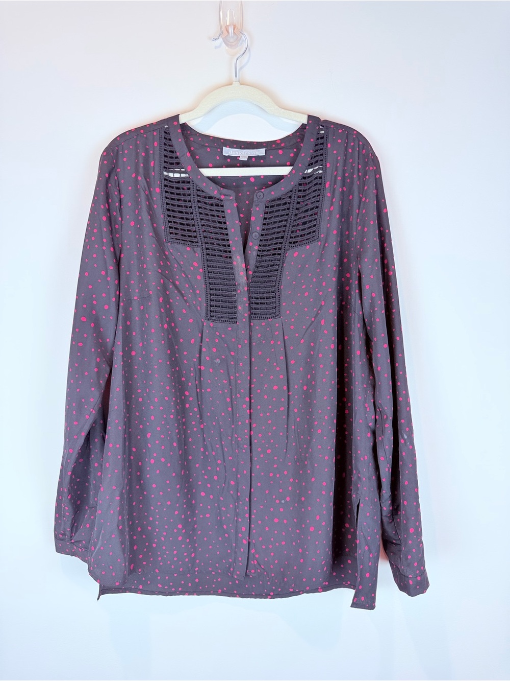 Daniel Rainn Black Blouse with Red Dot Pattern Size Large